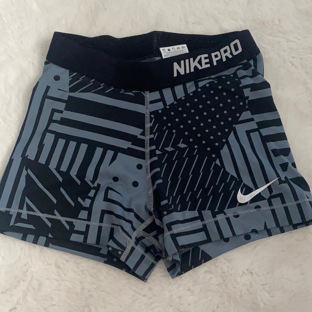 PATTERN NIKE PROS